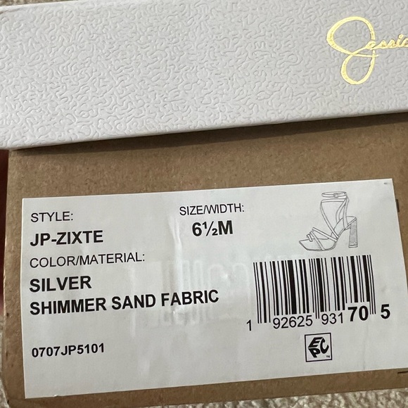 JESSICA SIMPSON ZIXTIE SANDAL - Picture 11 of 11